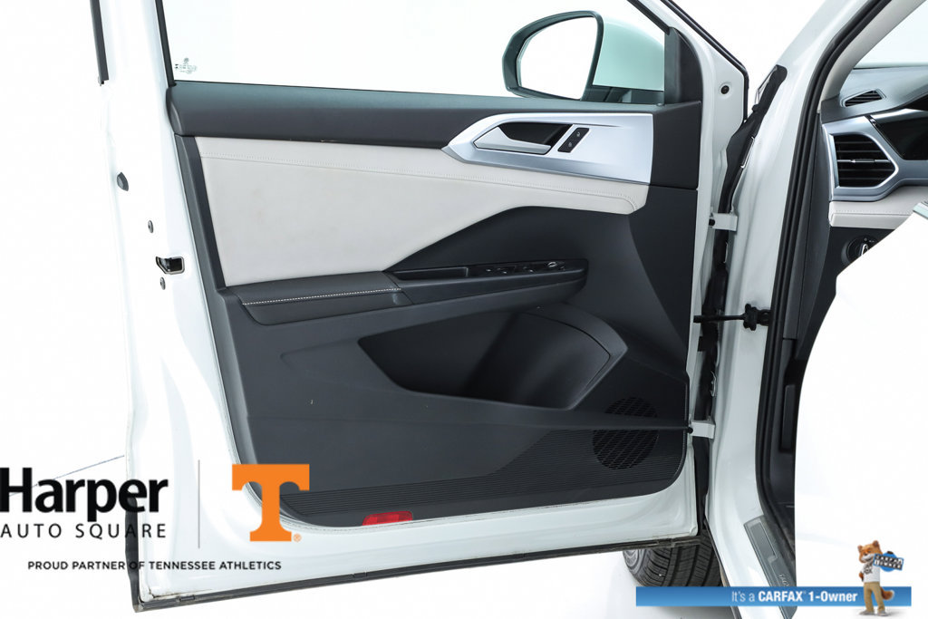Used 2025 Volkswagen Taos SE w/ Panoramic Sunroof Package AWD/4WD image 56