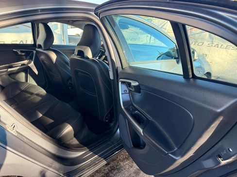 Used 2017 Volvo S60 T5 Dynamic w/ Protection Package image 21