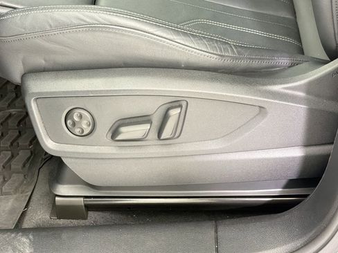Certified 2024 Audi Q5 e Premium Plus AWD/4WD image 14