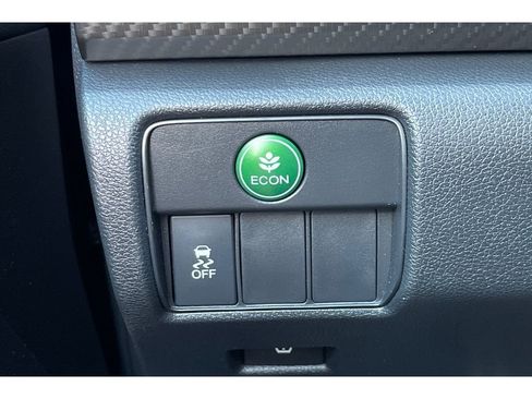 Used 2017 Honda Accord Sport image 39