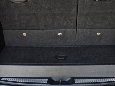 Used 2018 GMC Yukon SLT w/ Open Road Package image 11