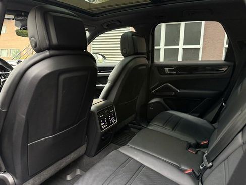 Used 2019 Porsche Cayenne image 29