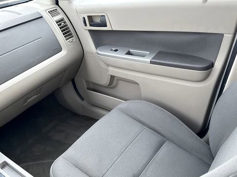 Used 2009 Ford Escape XLT image 16