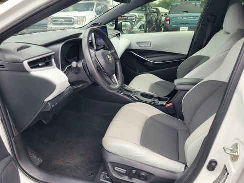 Used 2025 Toyota Corolla XSE FWD image 19