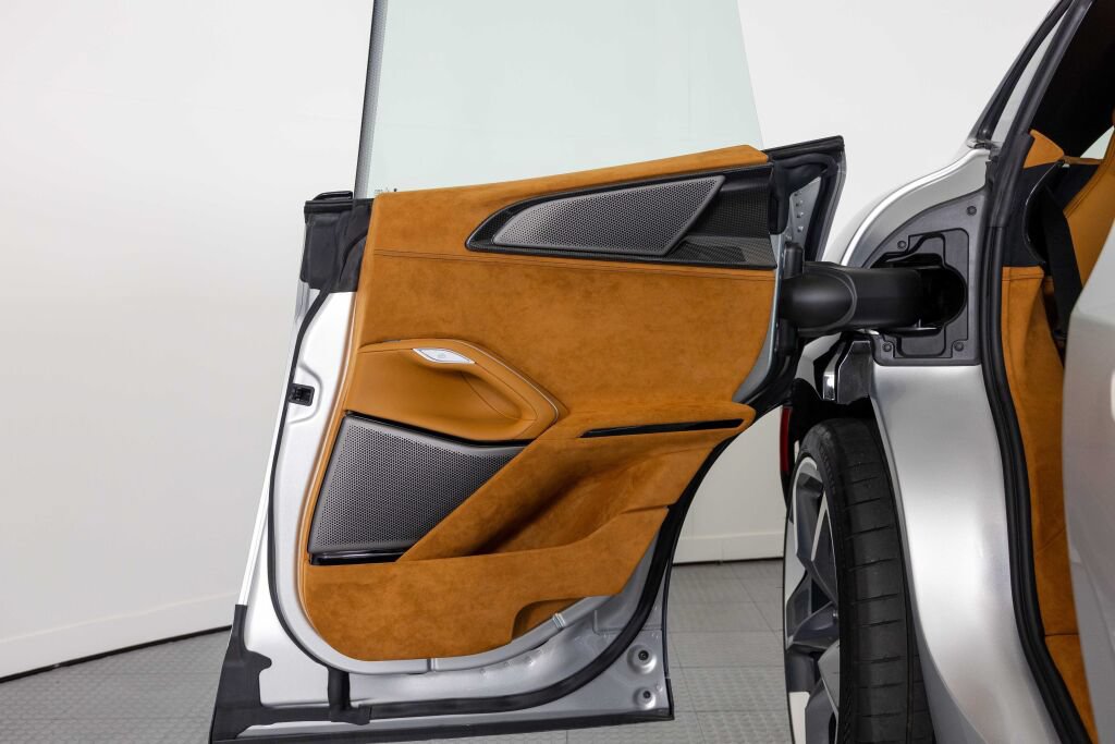 Used 2025 Ferrari Purosangue AWD/4WD image 50