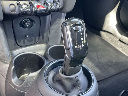 Used 2020 MINI Cooper 2-Door Hardtop image 15