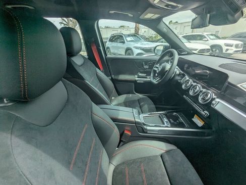 Used 2024 Mercedes-Benz GLB 35 AMG 4MATIC image 14