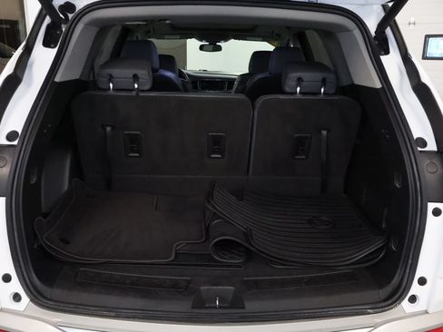 Used 2020 Buick Enclave Essence w/ Trailering Package, 5000 lbs. AWD/4WD image 17