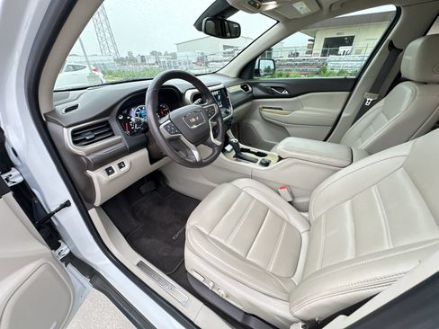 Certified 2018 GMC Acadia Denali w/ Technology Package AWD/4WD image 10