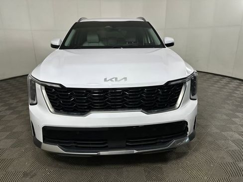 Used 2024 Kia Sorento S w/ Panoramic Sunroof Package image 8