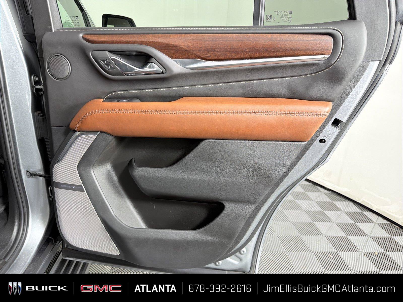 Used 2024 GMC Yukon Denali Ultimate AWD/4WD image 16