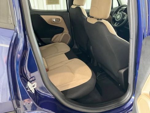 Used 2020 Jeep Renegade Sport w/ Sport Appearance Group FWD image 20