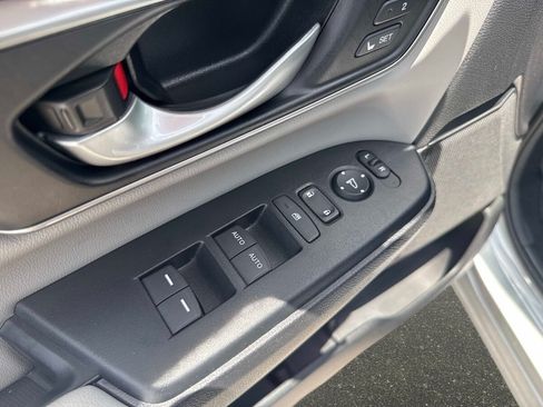 Used 2022 Honda CR-V EX-L image 18