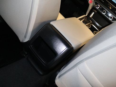 Used 2022 Honda Accord LX image 65