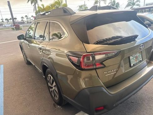 Used 2023 Subaru Outback Premium AWD/4WD image 7