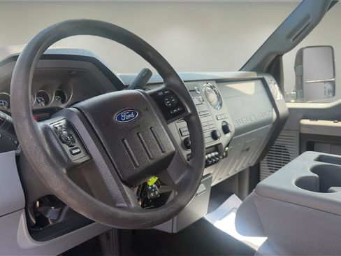 Used 2016 Ford F250 XLT w/ XLT Value Package AWD/4WD image 7