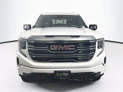 Used 2022 GMC Sierra 1500 AT4 w/ AT4 Premium Package AWD/4WD image 2