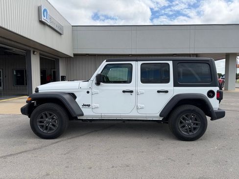 Used 2024 Jeep Wrangler Unlimited Sport image 2