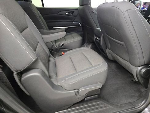 Used 2024 Chevrolet Traverse LT AWD/4WD image 9