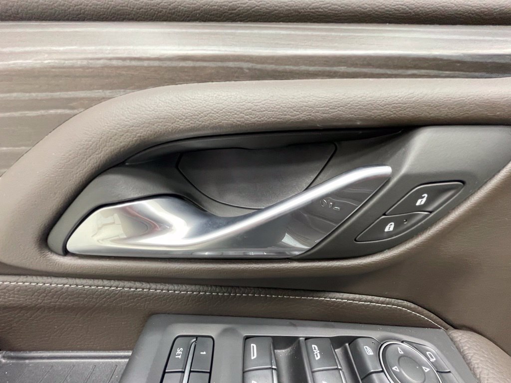Used 2024 GMC Yukon Denali AWD/4WD image 17