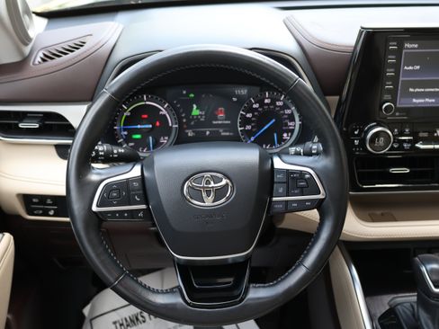 Used 2021 Toyota Highlander Limited AWD/4WD image 31