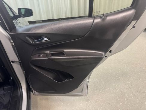 Used 2020 Chevrolet Equinox Premier image 24