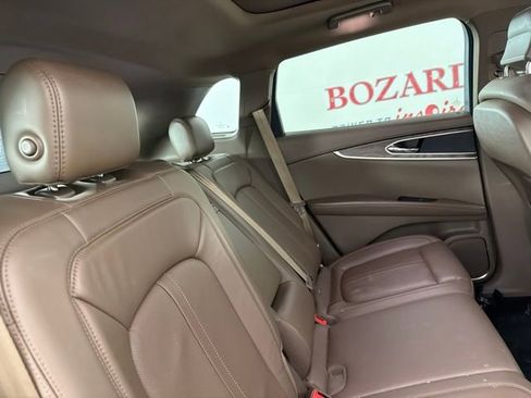 Used 2018 Lincoln MKX Reserve w/ Driver Assistance Package FWD image 18