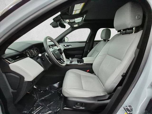 Certified 2026 Land Rover Range Rover Velar Dynamic SE AWD/4WD image 17