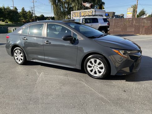 Used 2024 Toyota Corolla LE image 1