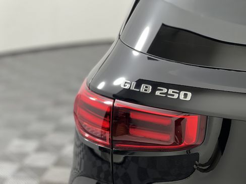 New 2026 Mercedes-Benz GLB 250 4MATIC image 12