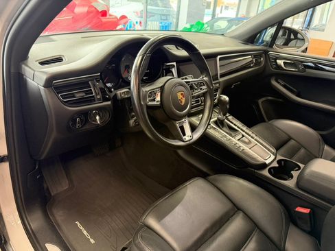 Used 2021 Porsche Macan S AWD/4WD image 47