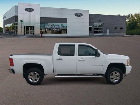 Used 2009 Chevrolet Silverado 1500 LTZ image 11