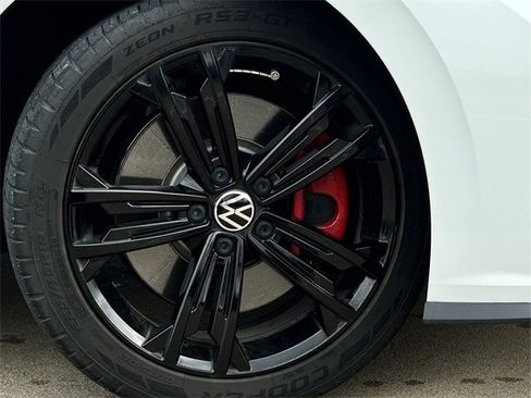 Used 2022 Volkswagen Jetta GLI Autobahn image 11