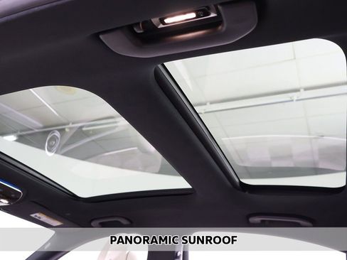 Used 2023 Mercedes-Benz C 300 4MATIC Sedan w/ Exclusive Trim Package image 3