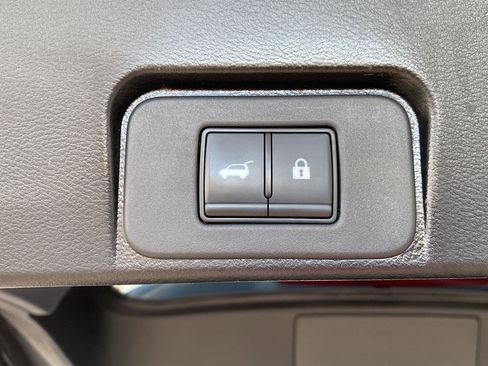 Certified 2023 Nissan Rogue SL w/ SL Premium Package image 11