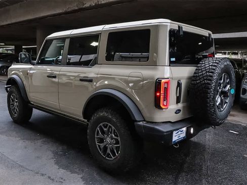 New 2025 Ford Bronco Badlands image 8