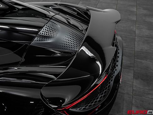 Used 2026 McLaren 750S Spider image 21