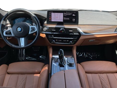 Used 2023 BMW 540i w/ M Sport Package RWD image 10