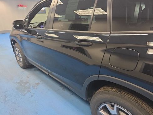 Used 2023 Honda Passport TrailSport image 14