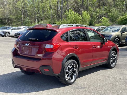 Used 2017 Subaru Crosstrek 2.0i Limited image 5