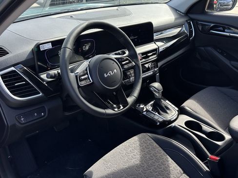 New 2026 Kia Seltos S FWD image 13