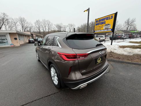 Used 2019 INFINITI QX50 Essential w/ Premium Heat Package image 7