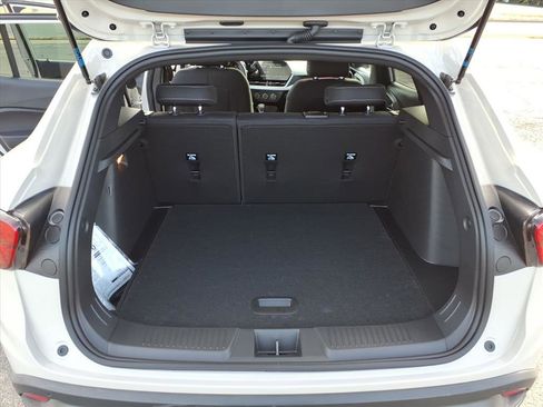 New 2026 Chevrolet Trax RS w/ Driver Confidence Package image 10