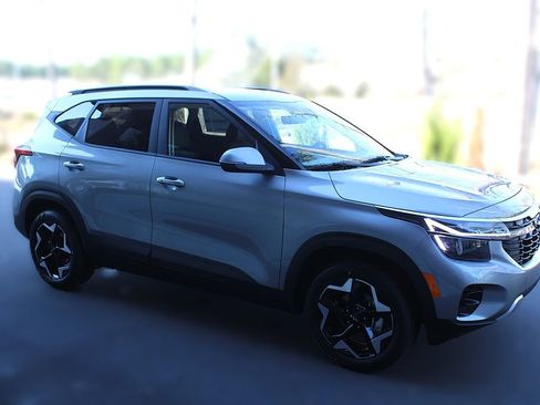 New 2026 Kia Seltos S image 4