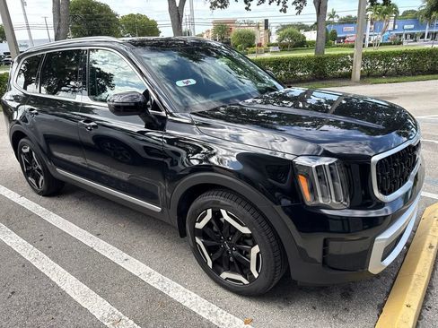 Used 2025 Kia Telluride EX FWD image 2