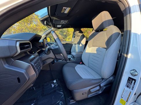 Used 2025 Toyota 4Runner SR5 image 31