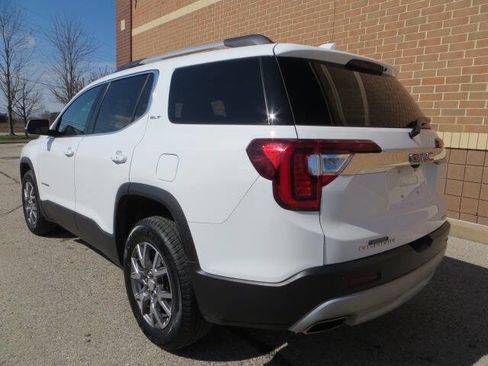 Used 2022 GMC Acadia SLT w/ Preferred Package image 7