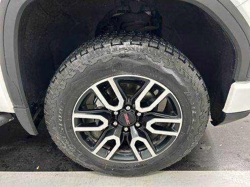 Certified 2023 GMC Sierra 1500 AT4 w/ AT4 Premium Package image 8