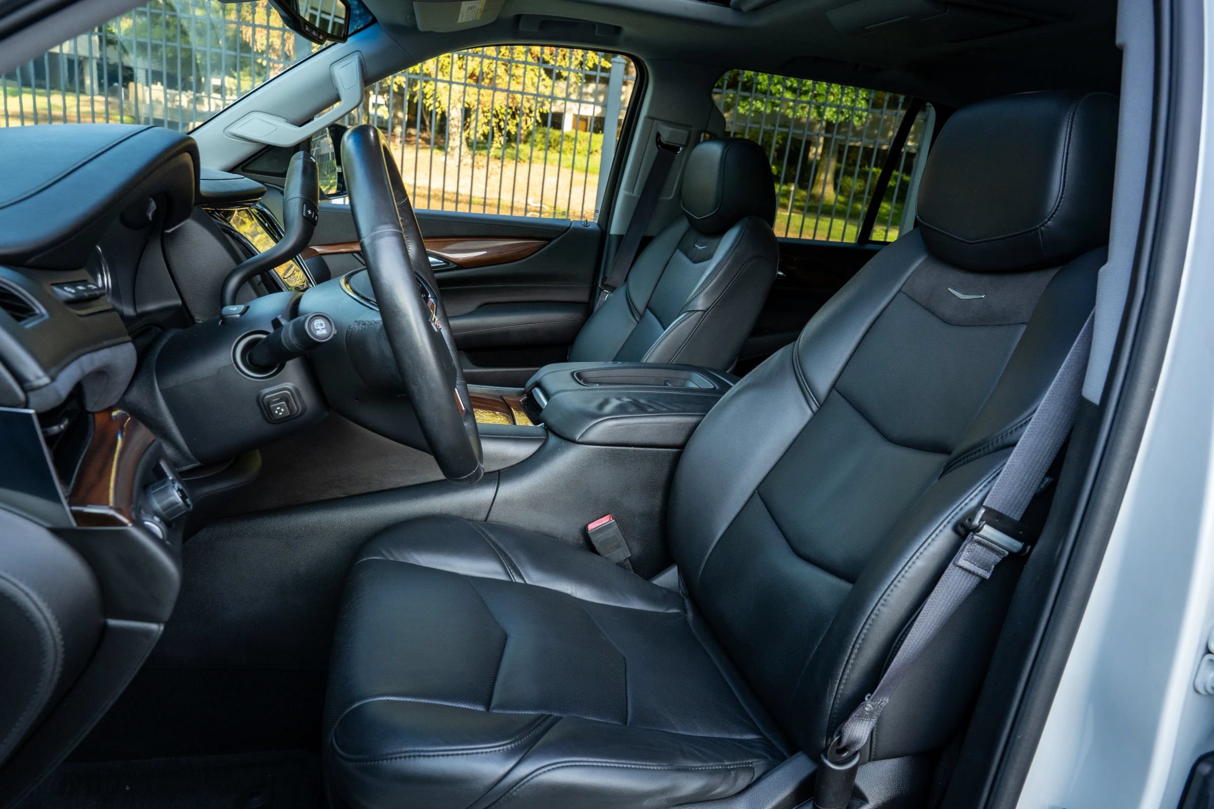 Used 2016 Cadillac Escalade Premium RWD image 11