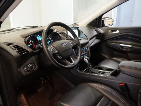 Used 2019 Ford Escape SEL image 6